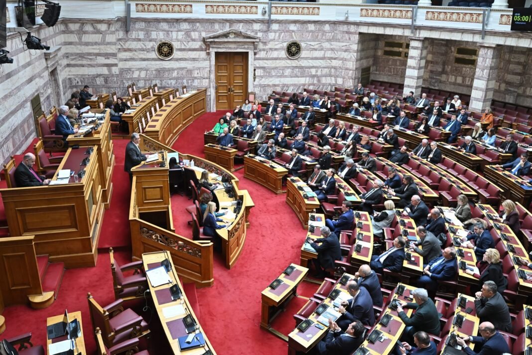 Βουλή:-«Όχι»-στην-άρση-ασυλίας-του-Κουτσούμπα,-«Ναι»-για-Μάντζο-–-Έντονη-αντιπαράθεση-Καιρίδη-με-τον-ΓΓ-του-ΚΚΕ