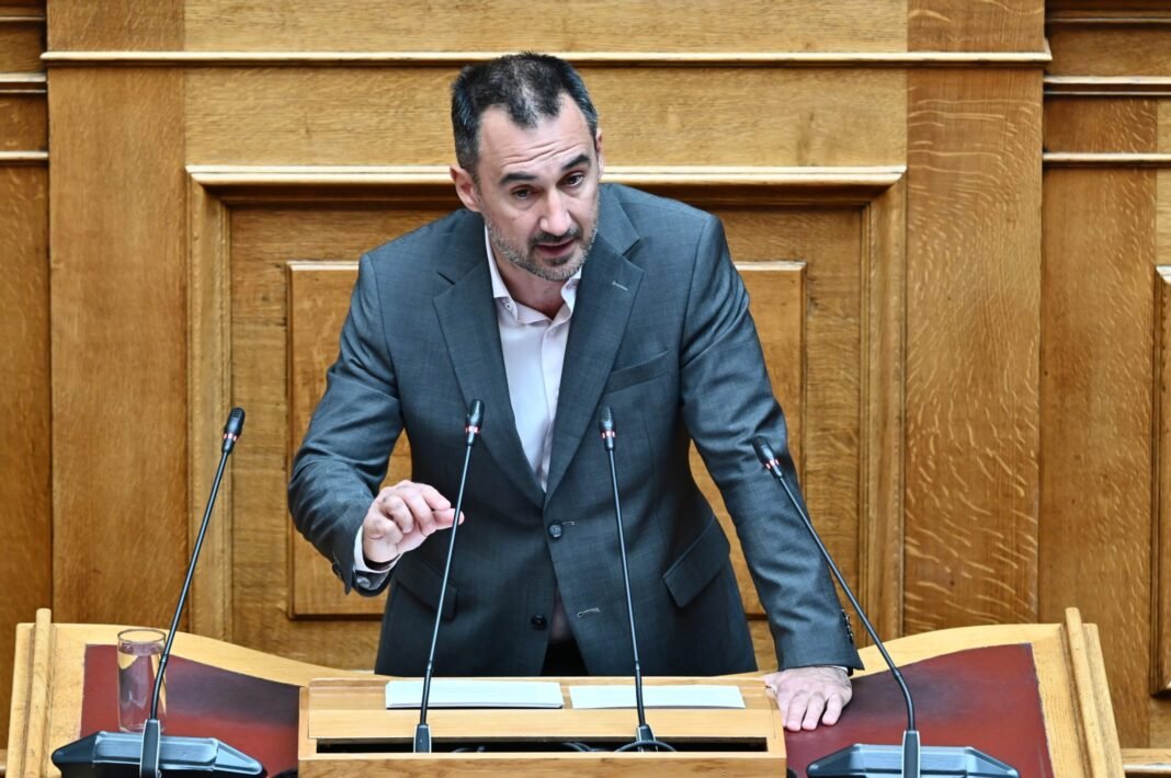 Χαρίτσης: «Η ακροδεξιά νοοτροπία γίνεται κυβερνητική πολιτική και το κράτος δικαίου υπονομεύεται»