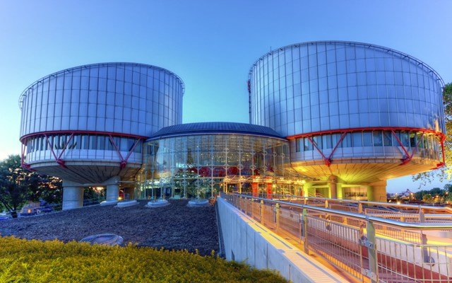 Κινδυνεύουν τα ανθρώπινα δικαιώματα (και στην Ελλάδα)