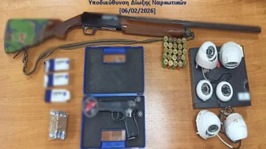 Άνω-Λιόσια:-66χρονος-συνελήφθη-με-ναρκωτικά,-όπλα-και-πυρομαχικά