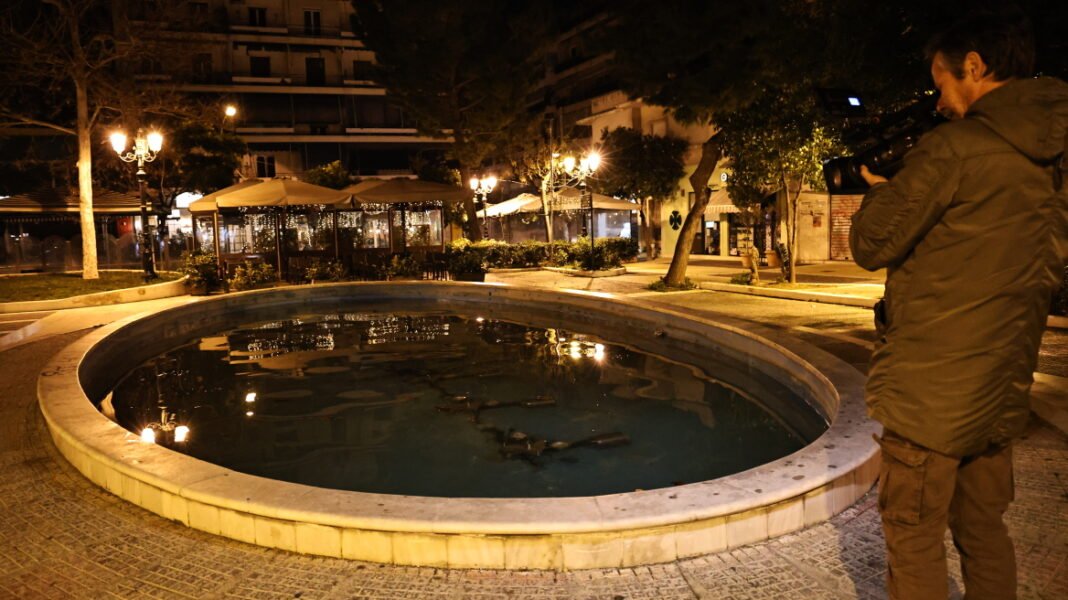 «Είπα-ψέματα-ότι-είμαι-γιατρός-για-να-με-αφήσουν-να-κάνω-ΚΑΡΠΑ»,-λέει-ο-νεαρός-που-έδωσε-τις-πρώτες-βοήθειες-στο-2,5-ετών-κοριτσάκι-στην-Καλλιθέα