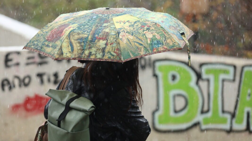 Εβδομάδα-με-καταιγίδες-και-προειδοποίηση-για-πέντε-περιοχές:-Πότε-θα-βρέξει-στην-Αττική,-διπρόσωπος-καιρός-της-Τσικνοπέμπτης