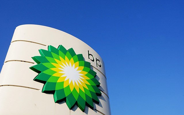 bp:-Φρένο-στο-πρόγραμμα-επαναγοράς-μετοχών-–-Νέος-στόχος-για-μείωση-του-κόστους