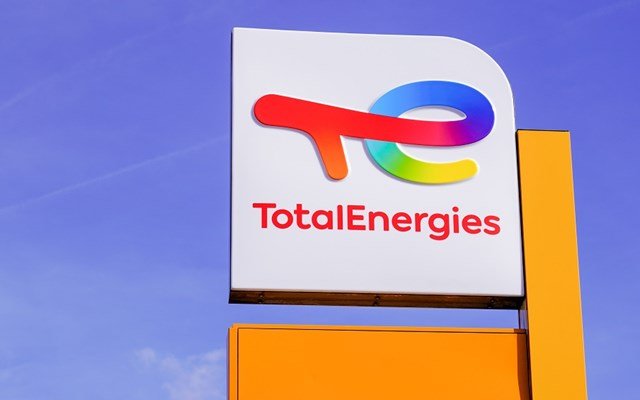 totalenergies:-Ψαλιδίζει-τις-επαναγορές-μετοχών-–-Μειωμένα-τα-κέρδη-λόγω-χαμηλότερων-τιμών
