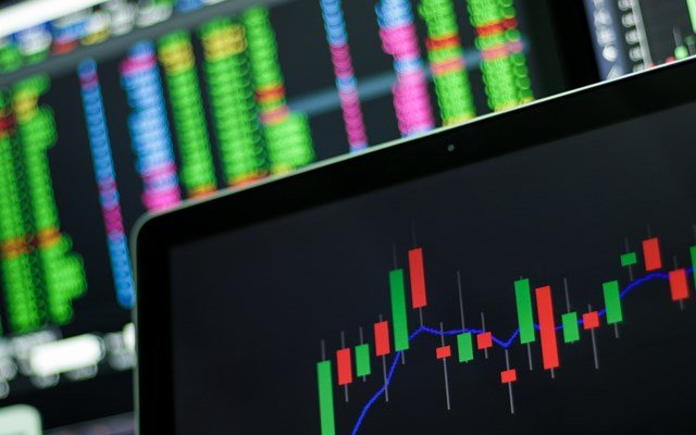 Reuters: Η αστάθεια των ΗΠΑ ωθεί τις “μεσαίες δυνάμεις” να αναλάβουν δράση και οι επενδυτές το παρατηρούν