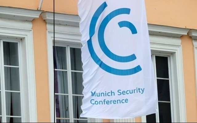 mόναχο,-όπως-Νταβός;