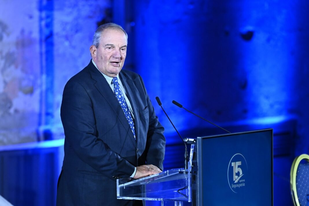 Καραμανλής:-Με-συγκίνηση-αποχαιρετώ-τον-Αναστάση-Παπαληγούρα