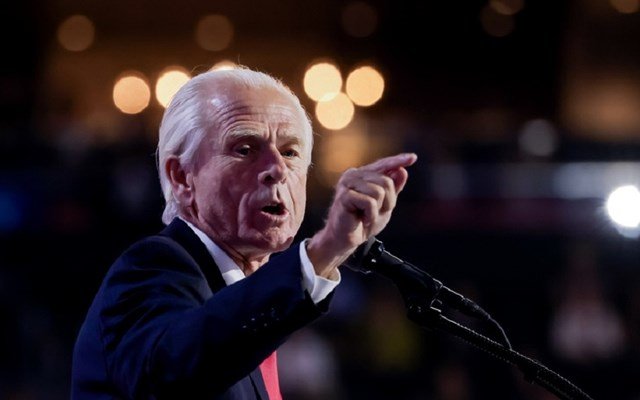 Σύμβουλος Τραμπ προς Τζ. Ντάιμον (JP Μοrgan): “Μειώστε τα καταραμένα επιτόκια πιστωτικών καρτών – Το ζητά ο Πρόεδρος”