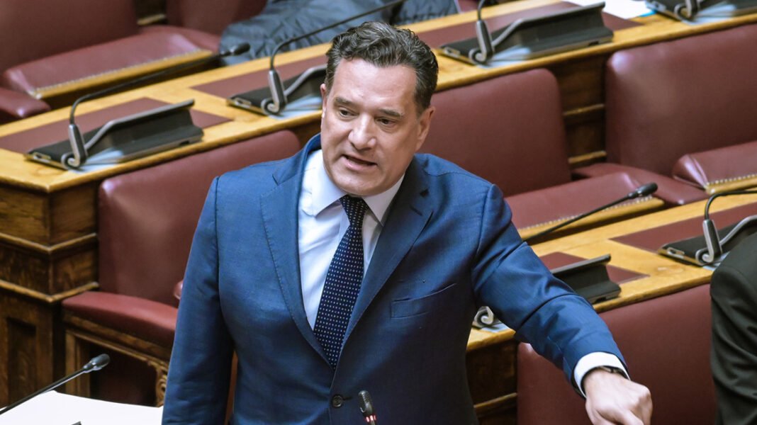 Η Ζωή πήγε να μου κάνει μήνυση με… robe de chambre και έγινε ρεζίλι, λέει ο Γεωργιάδης