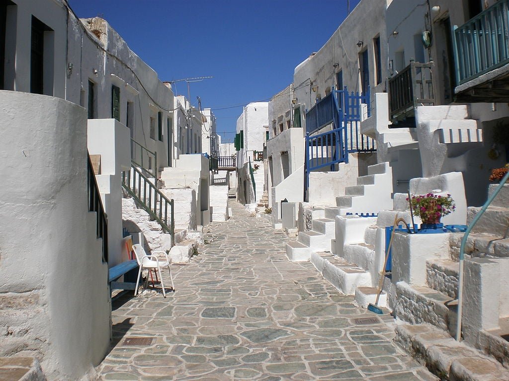 Folegandros: An Unspoiled Greek Island Paradise