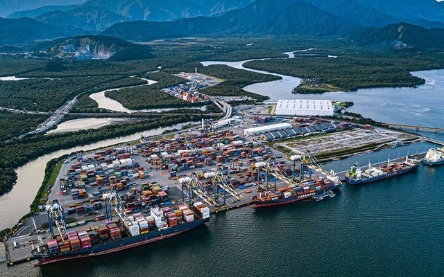 H DP World αντικαθιστά τον CEO μετά την αποκάλυψη των δεσμών του με τον Έπστιν