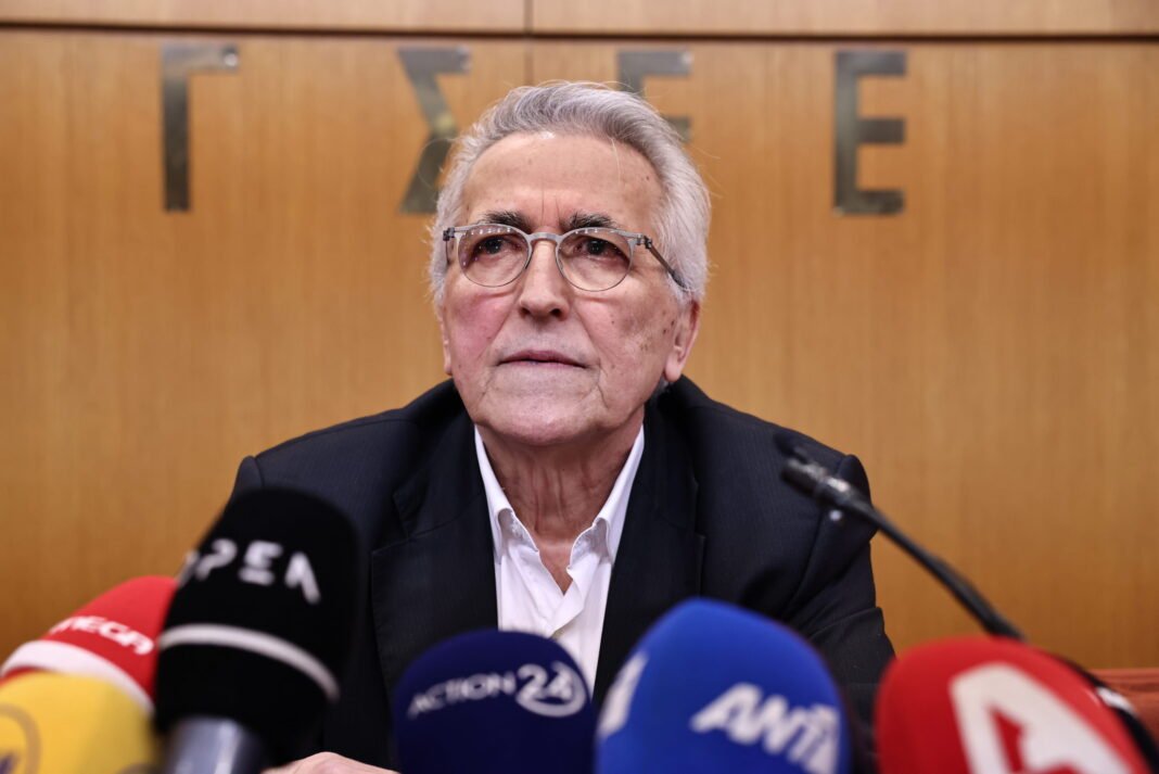 ΠΑΣΟΚ: Ζητεί από τον Παναγόπουλο να «διευκολύνει την παράταξη» και να παραιτηθεί από τη διεκδίκηση της ηγεσίας της ΓΣΕΕ