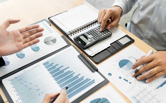 Τι-δείχνει-η-έρευνα-τραπεζικών-χορηγήσεων-της-ΤτΕ-και-η-σύγκριση-με-την-έκθεση-της-ΕΚΤ