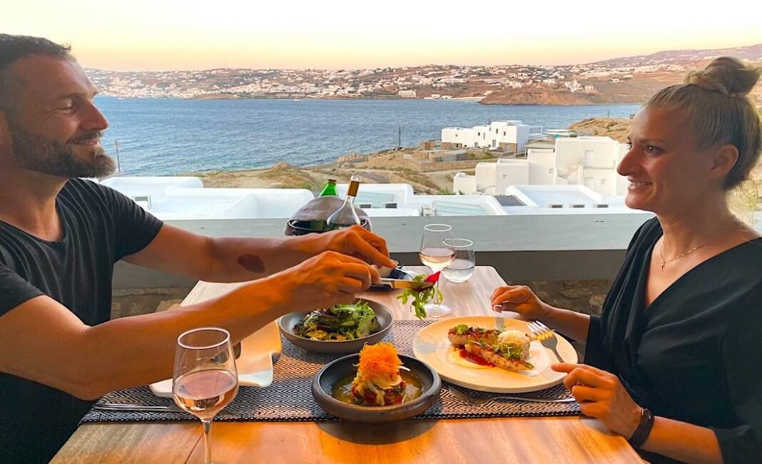 Valentine’s Day in the Digital Age: How AI and Algorithms are Changing Romance