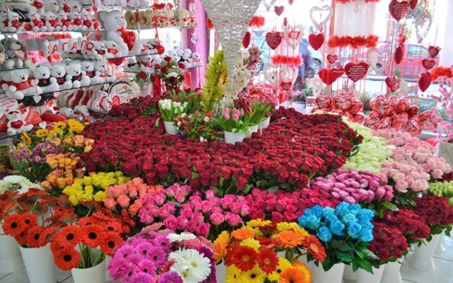 Λιανεμπόριο, εστίαση και τουρισμός ποντάρουν ελπίδες για υψηλό τζίρο στον Άγιο Βαλεντίνο