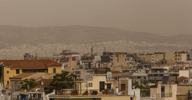 Έκτακτο δελτίο καιρού από την ΕΜΥ, έρχονται καταιγίδες και θυελλώδεις άνεμοι σε 5 περιοχές – Αφρικανική σκόνη θα απλωθεί σε όλη τη χώρα