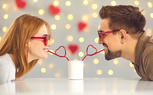 Έρωτας-στην-Ψηφιακή-Εποχή:-Ερωτευόμαστε-ακόμη-με-τον-ίδιο-τρόπο;