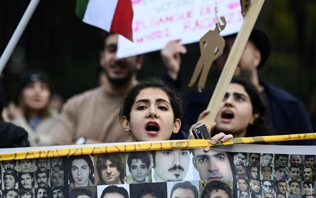 Γερμανία: 200.000 διαδηλωτές στο Μόναχο κατά των μουλάδων του Ιράν