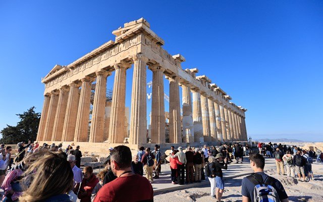 Νωρίτερα φέτος ξεκινά η τουριστική σεζόν