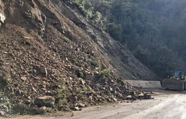 Διακοπή-και-εκτροπή-κυκλοφορίας-οχημάτων-στην-εθνική-οδό-Τρίπολης