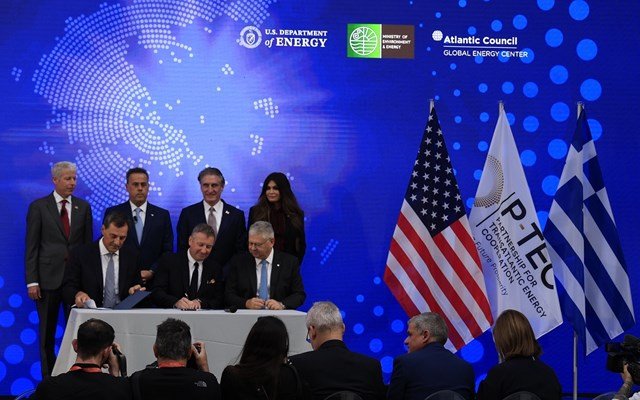 Υπογράφεται αύριο η συμφωνία Chevron – Helleniq Energy, παρουσία του Κ. Μητσοτάκη