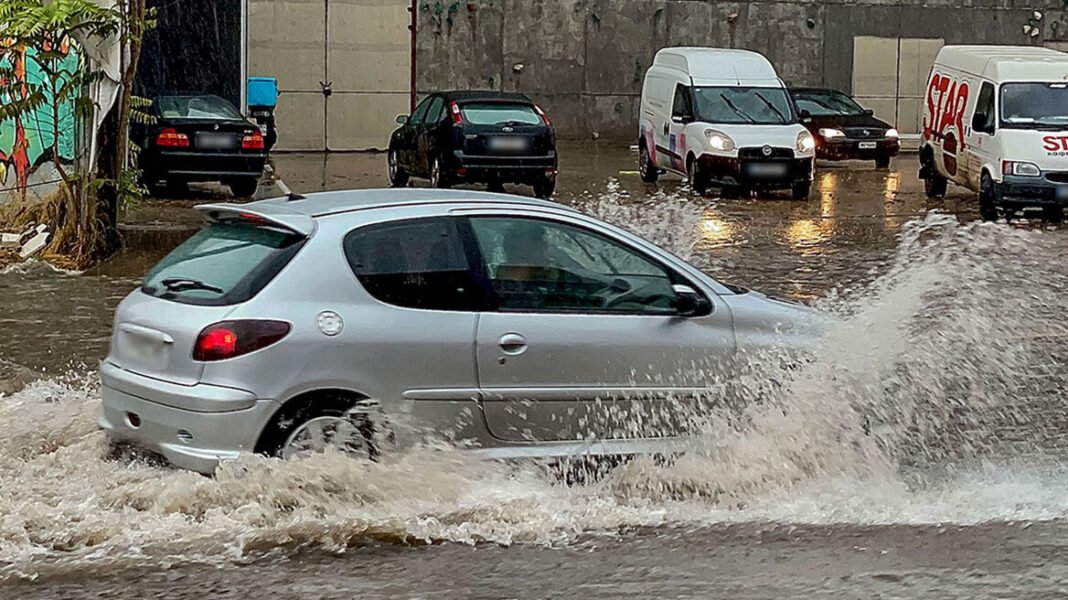 Και δεύτερο κύμα κακοκαιρίας με μεγάλα ύψη βροχής σε περιοχές που χτυπήθηκαν προβλέπει για αύριο ο Καλλιάνος, δείτε χάρτες