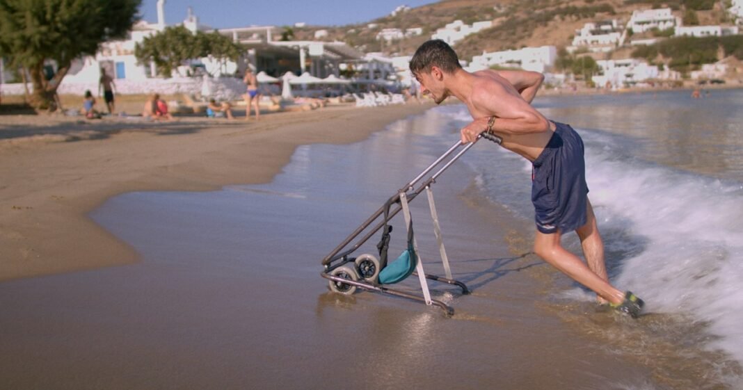 Σιαμάκ-Ετεμάντι:-‘Ήθελα-η-ταινία-να-είναι-μια-εξερεύνηση-του-έρωτα-μέσα-από-το-πρίσμα-της-αναπηρίας’