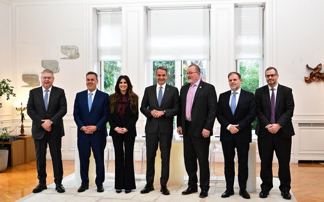 Έπεσαν-οι-υπογραφές-με-chevron-–-helleniq-energy-για-εκμετάλλευση-υδρογονανθράκων-σε-Πελοπόννησο-και-Κρήτη-–-Κ.-Μητσοτάκης:-Η-Ελλάδα-γίνεται-κόμβος-εναλλακτικής-ενέργειας