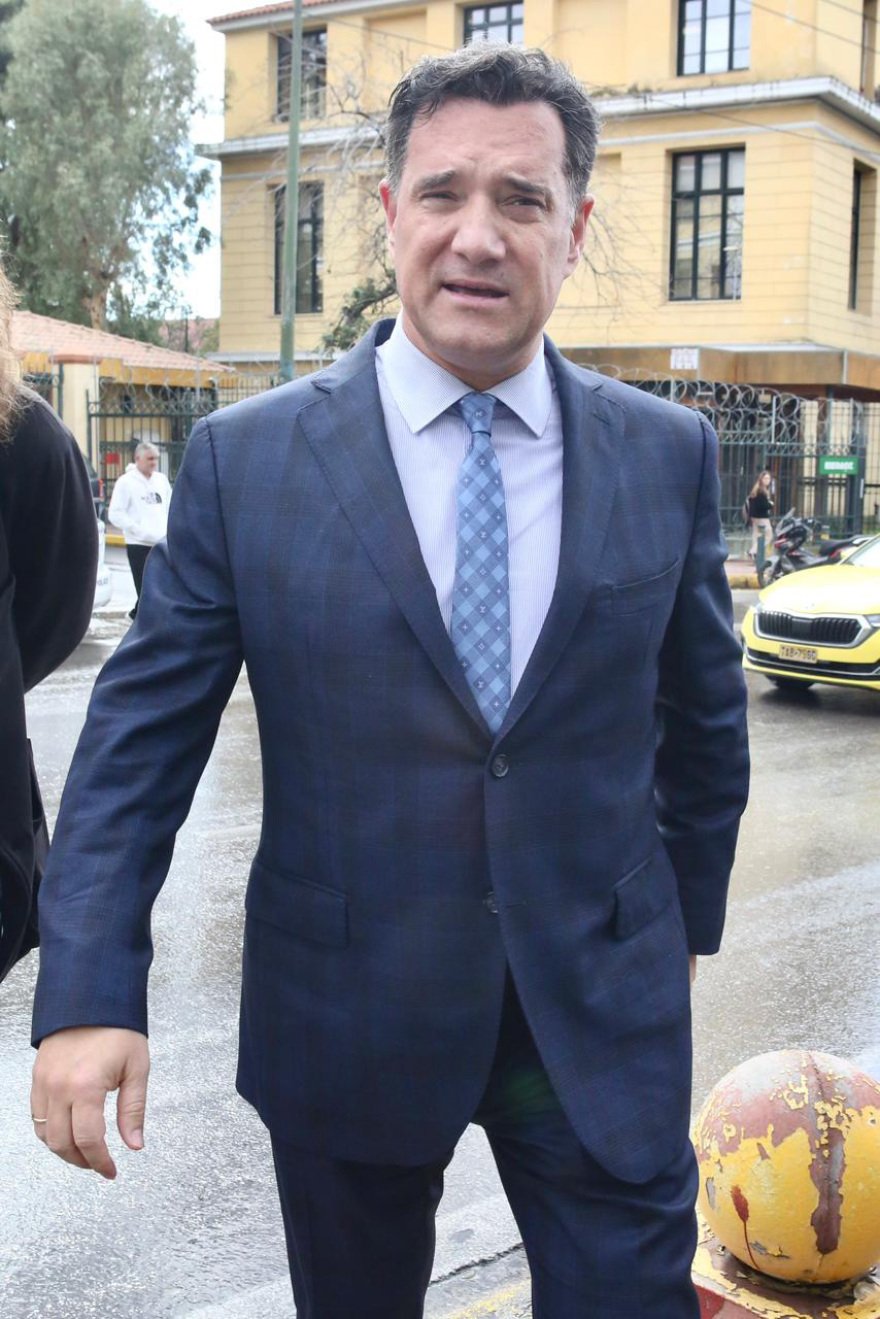 Μήνυση σε βάρος της Ζωής Κωνσταντοπούλου κατέθεσε στην Ευελπίδων ο Άδωνις Γεωργιάδης