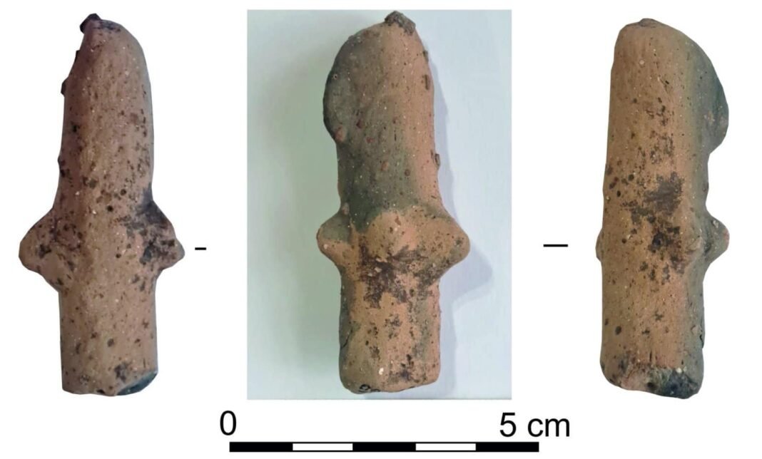 archaeologists-uncovered-7,500-year-old-neolithic-figurine-in-romania