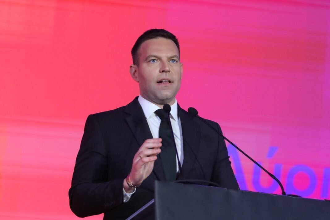 Στέφανος Κασσελάκης: Καλώ τον Δημήτρη Μαρκόπουλο να αιτηθεί την άρση της ασυλίας του