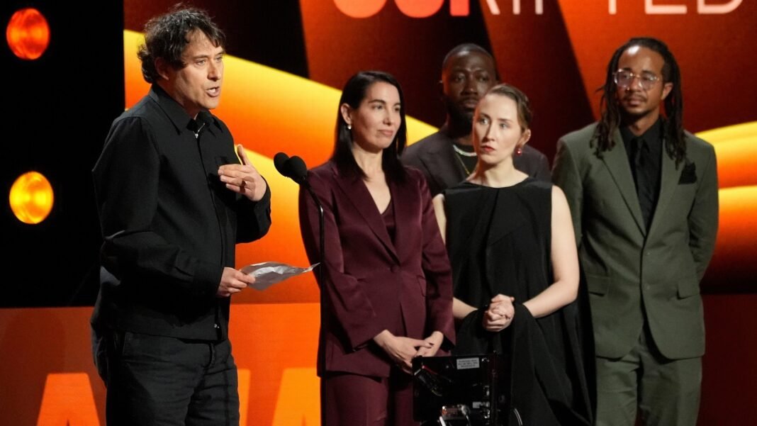 film-independent-spirit-awards:-Θρίαμβος-για-το-«adolescence»-και-το-«train-dreams»-(photos/videos)