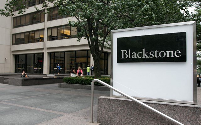 Η Blackstone πλησιάζει σε συμφωνία ύψους $2,5 δισ. για την Champions Group