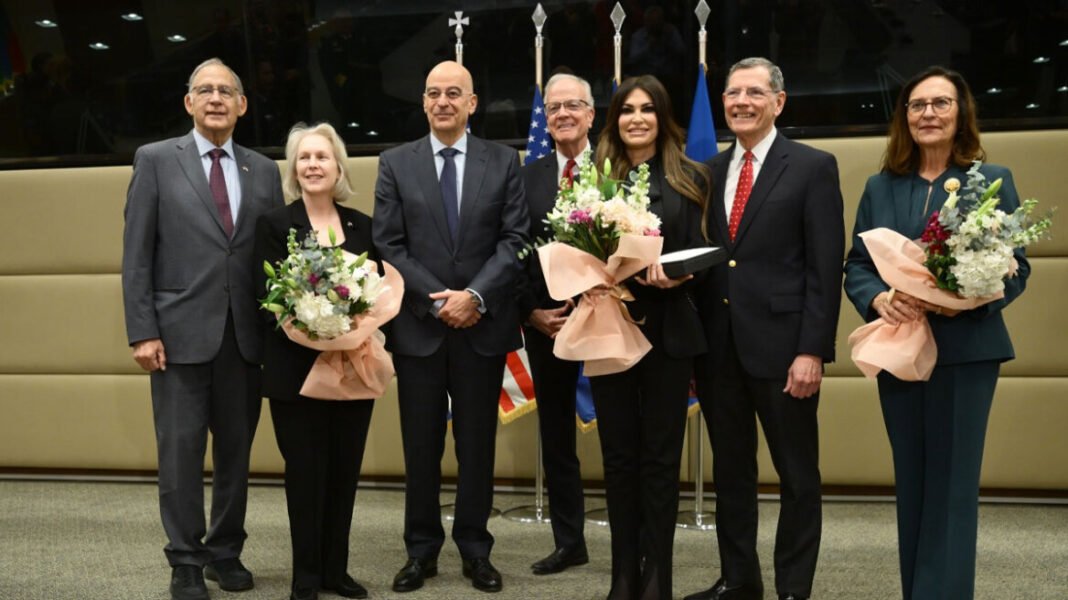 Η ενίσχυση της στρατηγικής αμυντικής σχέσης Ελλάδας – ΗΠΑ στο επίκεντρο της συνάντησης Δένδια με αντιπροσωπεία του αμερικανικού κογκρέσου