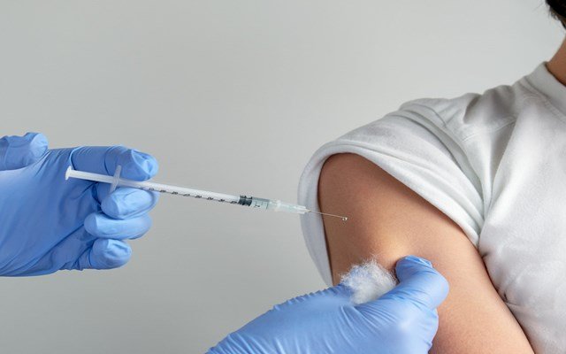 Επιστήμονες αναπτύσσουν καθολικό εμβόλιο που προστατεύει από ιούς, βακτήρια και αλλεργίες