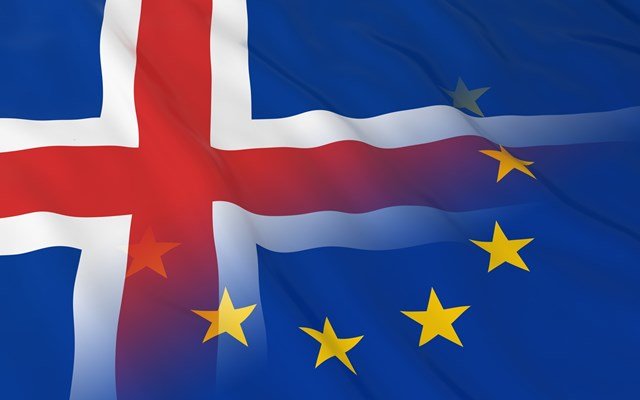 Politico: Η Ισλανδία θέλει να επισπεύσει το δημοψήφισμα για ένταξη στην ΕΕ – Θα μπορούσε να διεξαχθεί ακόμα και τον Αύγουστο