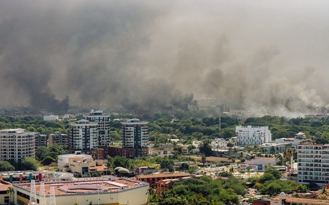 Μεξικό: Τουλάχιστον 25 μέλη της Εθνοφυλακής σκοτώθηκαν κατά τις επιθέσεις του καρτέλ του Χαλίσκο μετά τον θάνατο του Ελ Μέντσο Μεξικό:-Τουλάχιστον-25-μέλη-της-Εθνοφυλακής-σκοτώθηκαν-κατά-τις-επιθέσεις-του-καρτέλ-του-Χαλίσκο-μετά-τον-θάνατο-του-Ελ-Μέντσο