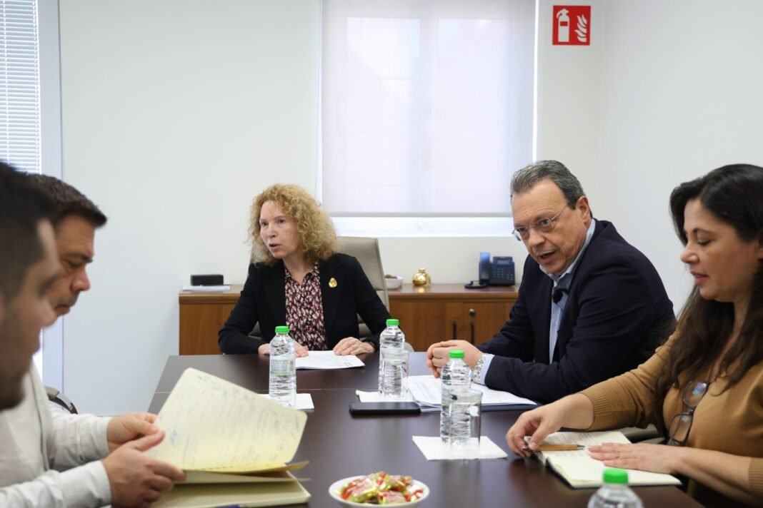 Φάμελλος στη συνάντηση με την πρόεδρο της Ενιαίας Αρχής Δημοσίων Συμβάσεων: Ο κ. Μητσοτάκης δεν εξασφαλίζει ούτε τη διαφάνεια, ούτε τον υγιή ανταγωνισμό