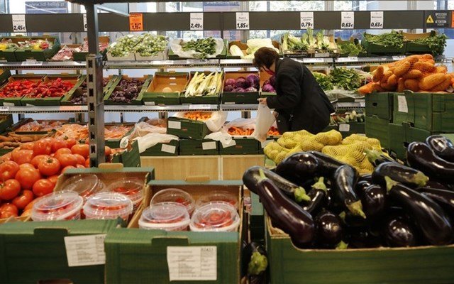 Στο 2,9% αναθεωρήθηκε ο πληθωρισμός στην Ελλάδα τον Ιανουάριο – Επιβεβαιώθηκε το 1,7% στην Ευρωζώνη