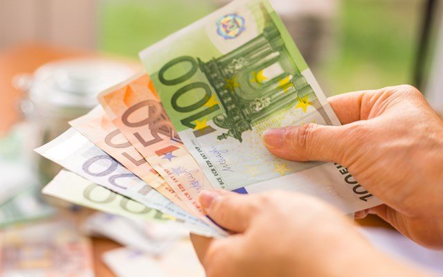 Το επίδομα συμπαράστασης για ανήμπορους συνταξιούχους – Ποιοι το δικαιούνται