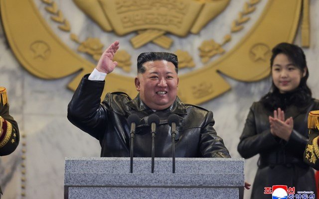 Με φόντο Ιράν-Βενεζουέλα, ο Κιμ είναι ανοιχτός σε σχέσεις με τις ΗΠΑ “εάν αναγνωρίσουν ότι είμαστε πυρηνική δύναμη”