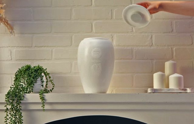 Η-νέα-τεφροδόχος-του-spotify-σας-επιτρέπει-να-αποδημήσετε-«εις-τόπον-χλοερόν»-μετά-μουσικής