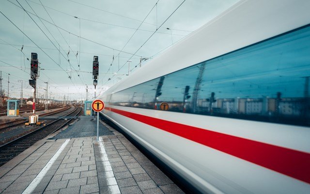 Γερμανία: Συμφωνία των Γερμανικών Σιδηροδρόμων με τους εργαζόμενους για τη νέα συλλογική σύμβαση