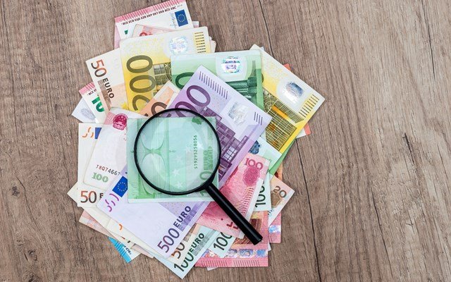 ΕΚΤ: Αποσύρθηκαν 444.000 πλαστά χαρτονομίσματα το 2025