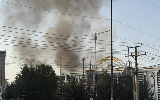 Κλιμακώνεται-η-ένοπλη-σύρραξη-Αφγανιστάν-–-Πακιστάν-–-Ισχυρές-εκρήξεις-στην-Τζαλαλαμπάντ