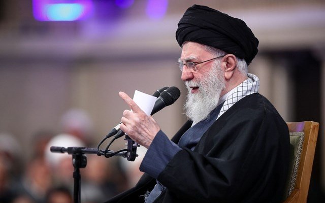 Τραμπ: “Ο Χαμενεΐ, ένας από τους πιο κακούς ανθρώπους στην ιστορία, είναι νεκρός – Οι βομβαρδισμοί θα συνεχιστούν” Τραμπ:-“Ο-Χαμενεΐ,-ένας-από-τους-πιο-κακούς-ανθρώπους-στην-ιστορία,-είναι-νεκρός-–-Οι-βομβαρδισμοί-θα-συνεχιστούν”