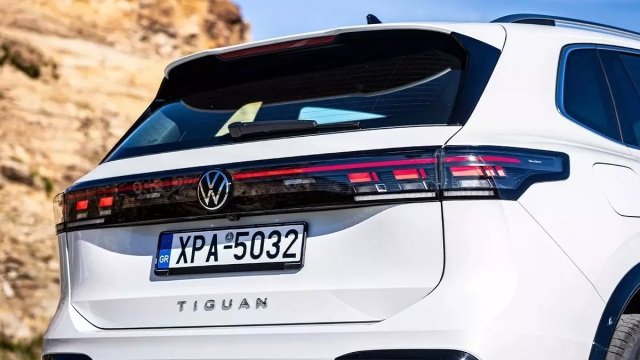 Πρωτοφανές: Χιλιάδες αυτοκίνητα χωρίς πινακίδες στην Ελλάδα