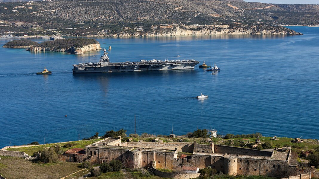 Αυτοψία στη Σούδα από τους Αρχηγούς του Στρατού και της Αεροπορίας για τα μέτρα ασφαλείας – Καθημερινή αποτίμηση στο Πεντάγωνο