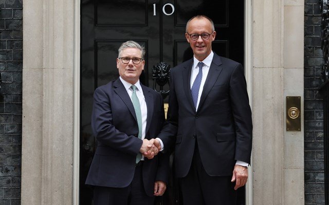 Πόλεμος στη Μέση Ανατολή: Δεν αποκλείουν “χτυπήματα αμυντικού χαρακτήρα” οι Ευρωπαίοι