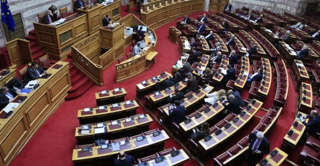 Η αντιπολίτευση στηρίζει με «ναι μεν αλλά» την αποστολή ελληνικών δυνάμεων στην Κύπρο, πλήρης διαφωνία από το ΚΚΕ